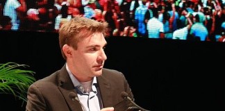 ShowGizmo Empowers Event Attendees with Crowd Mics App Mik Fuller ShwGizmo